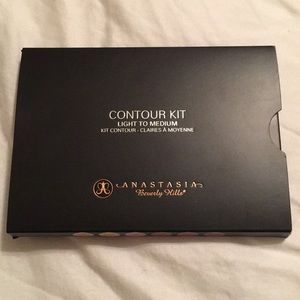 Anastasia Beverly Hills Contour Kit